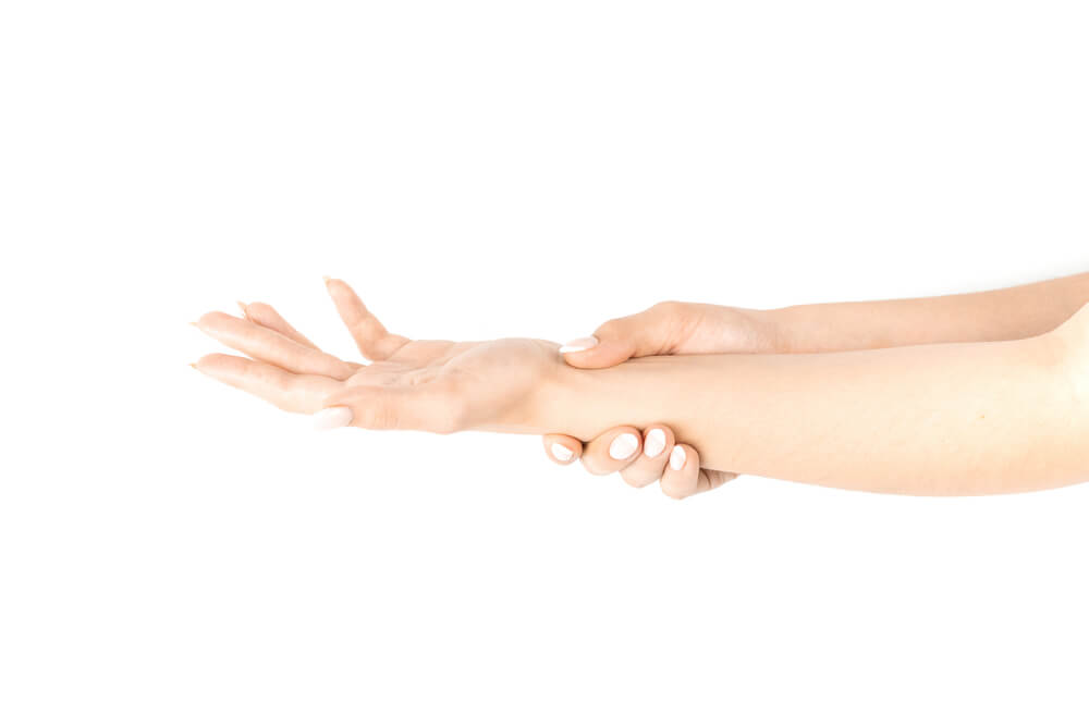 Masajul regulat al mâinilor ajută la prevenirea sindromului de tunel carpian