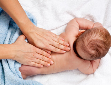 Masajul bebelușului - câteva sfaturi, despre cum să îl facem