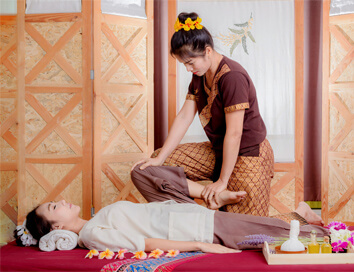 Doresc să încerc masajul thailandez. La ce mă pot aștepta de la acesta?
